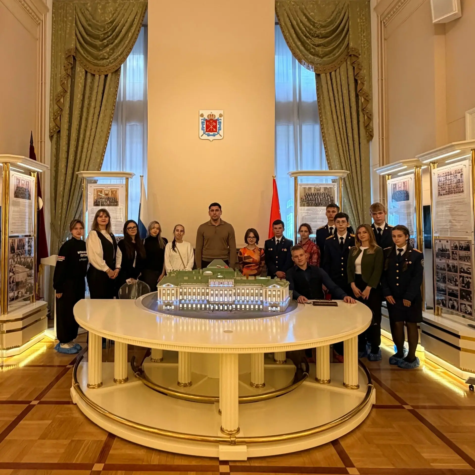 🏛 Незабываемый день в Мариинском дворце!🏛

18 июня для кадет ГБОУ СОШ №304 стал по-настоящему особ