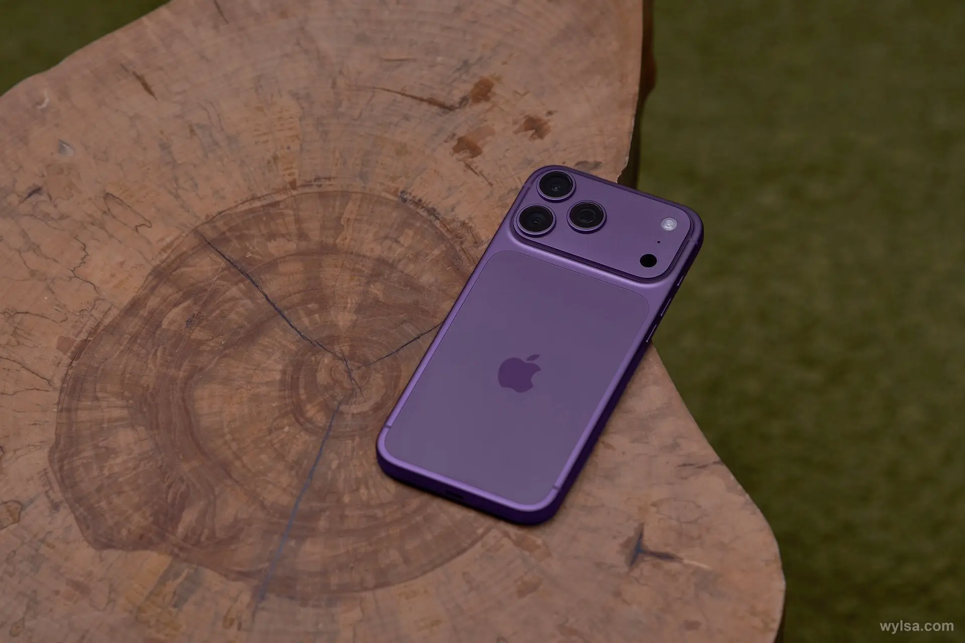 👀 Слух: iPhone 18 Pro Max будет толще и тяжелее предшественника