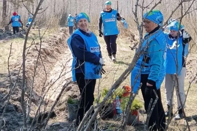 🌲🌲🌲В Алейске полицейские, волонтёры, общественники и ветераны МВД приняли участие в международной ак