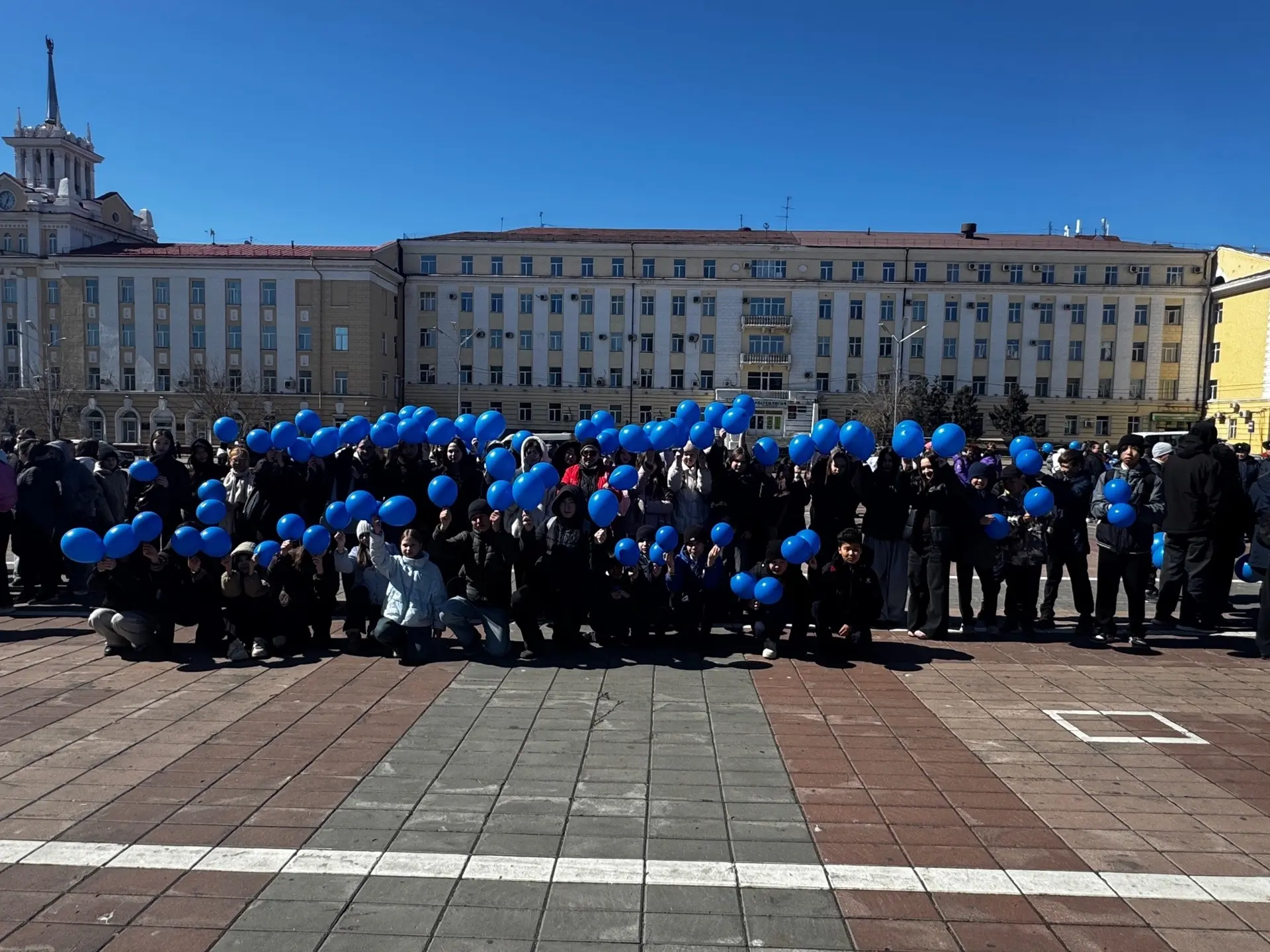 В преддверии 65-летия первого полета человека в космос наша республика стала центром ярких патриотич