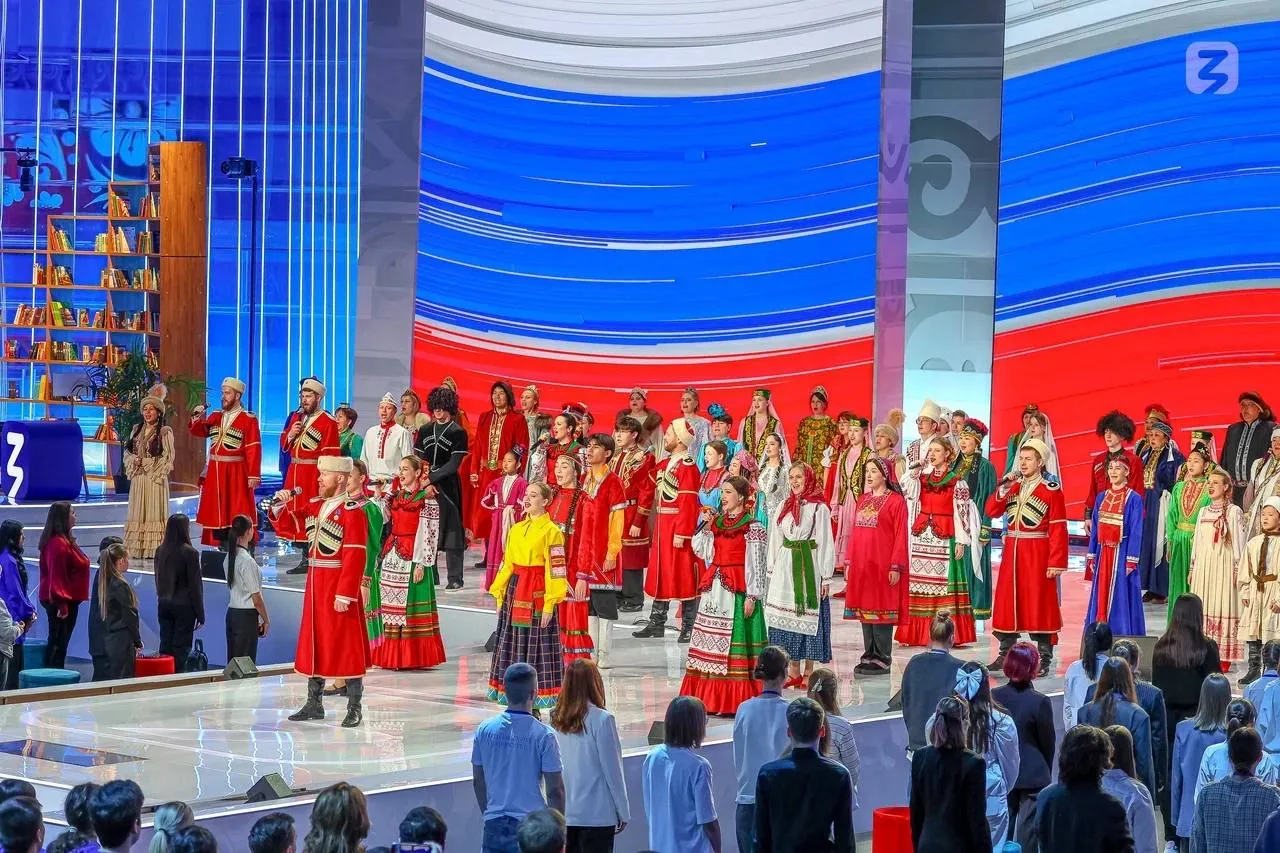 💫 30 апреля программа марафона Знание.Первые в московском «Манеже» продолжится в 15:00!  🎤У нас выст