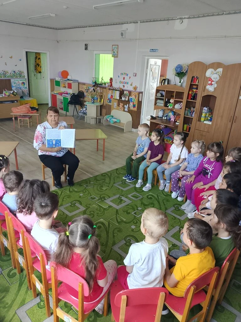 В рамках акции «Безопасное лето» в нашем детском саду прошёл тематический день безопасн...