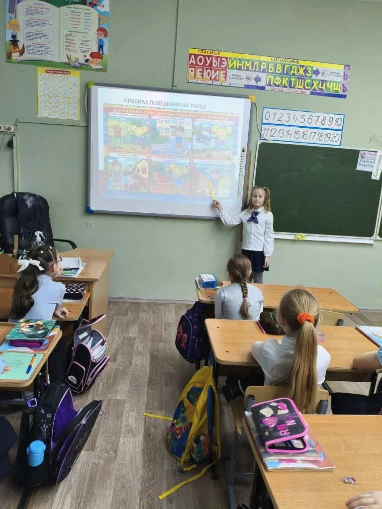 Безопасность — это важно! 🛡️  В минувший четверг в нашем лицее прошел единый классный час «Час безоп