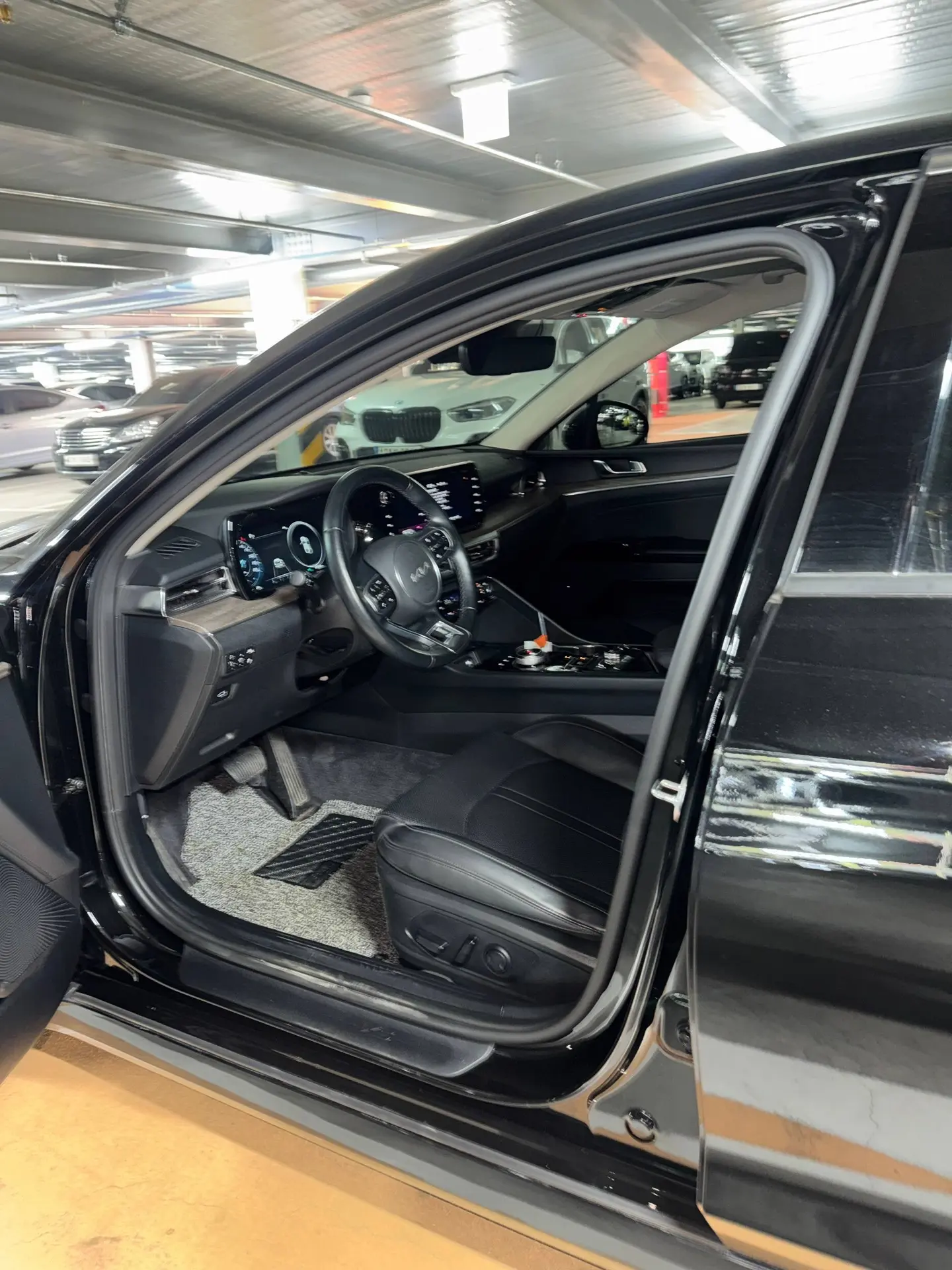 Автомобиль в ПРОДАЖЕ😍😍😍   ВИДЕООБЗОР прилагаю сразу🫡  Kia K5❤️ ❤️❤️  68 тыс пробег❤️❤️❤️ 2023 апрель