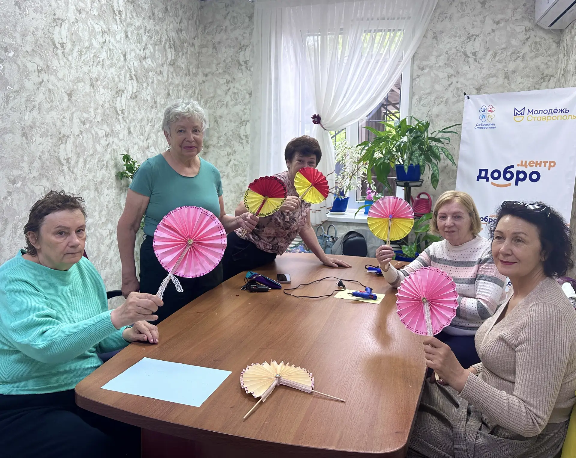 Творчество как источник долголетия: в Пятигорском социальном центре прошел мастер-класс...