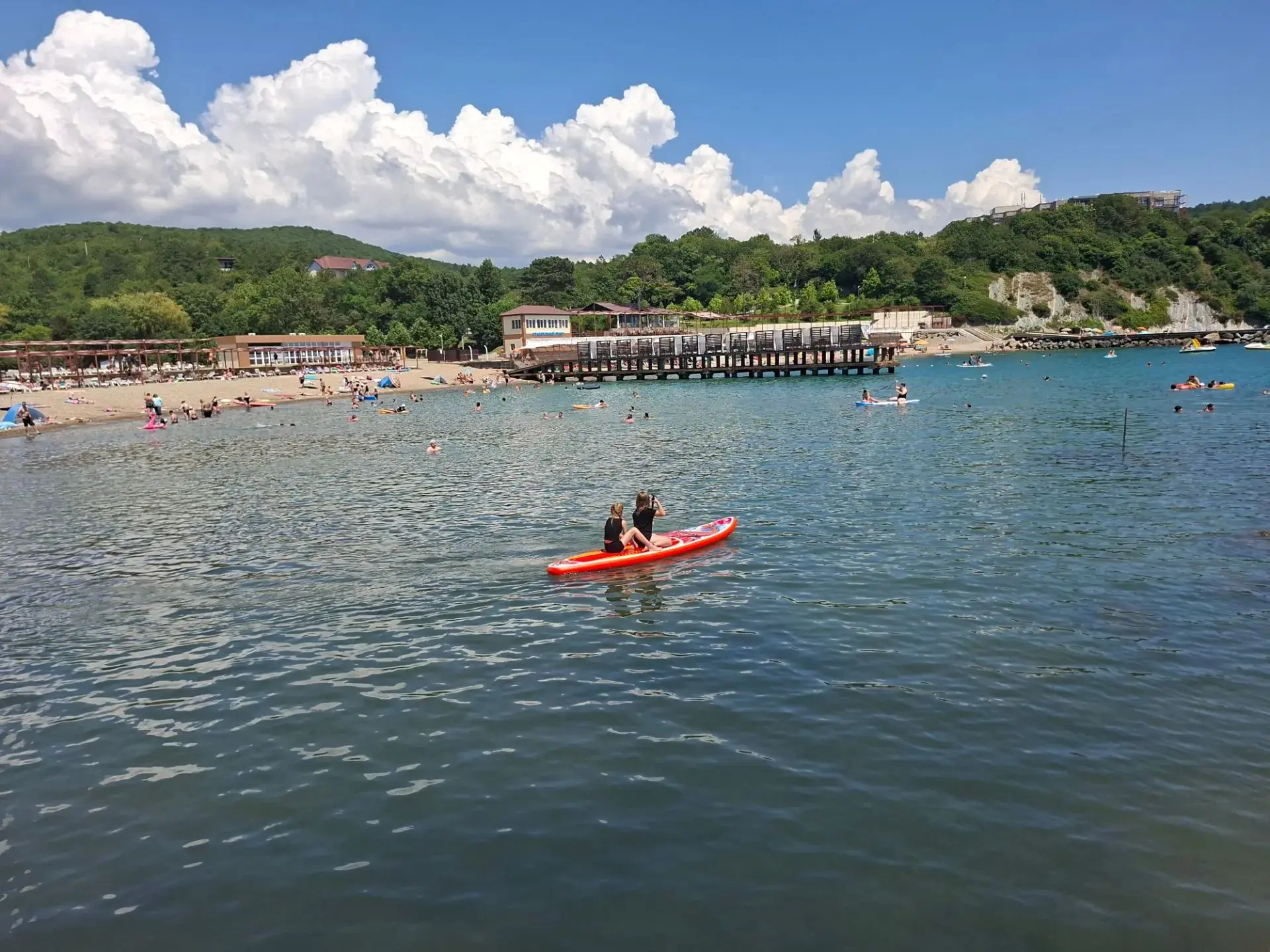 🌴ПОГОДА НА 31 ИЮЛЯ 

☀️ В Краснодаре до +30°С, ясно

☀️ В Сочи до +27°С, малооблачно 

☀️ В Анапе д