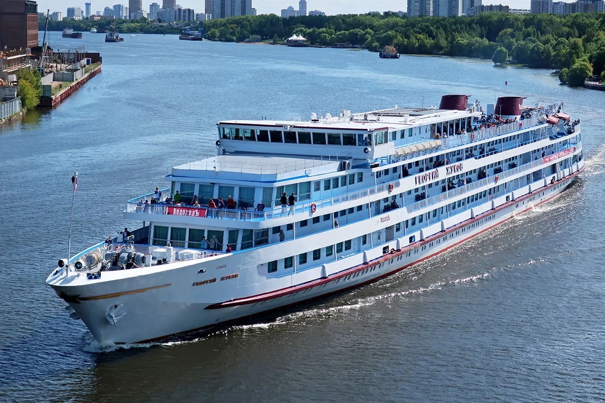 Открой для себя мир незабываемых круизов по Волге⛴️