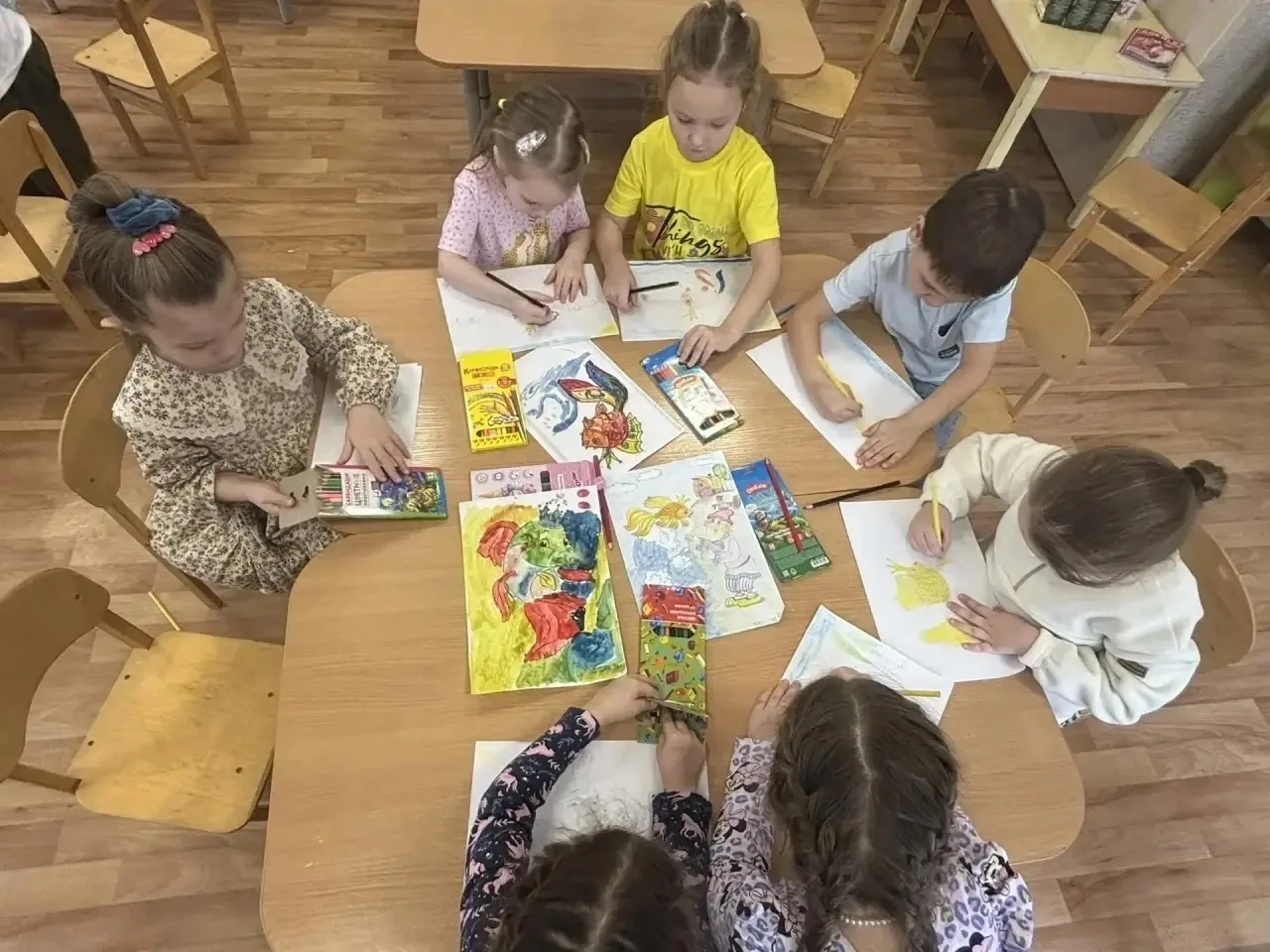 В группе №3 «Ягодки» 🍒 прошёл тематический день, посвящённый дню рождения А.С. Пушкина. 📖 

Цель м