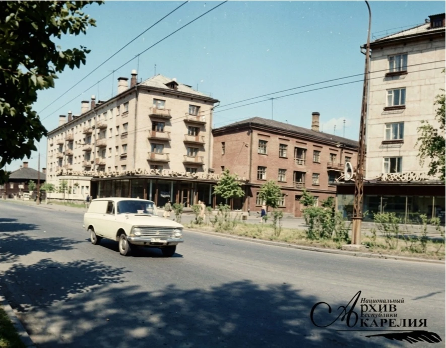 Аэровокзал на улице Антикайнена, 1973
Автор фото: В. П. Вассель
Реставрированное фото
Источник: Наци