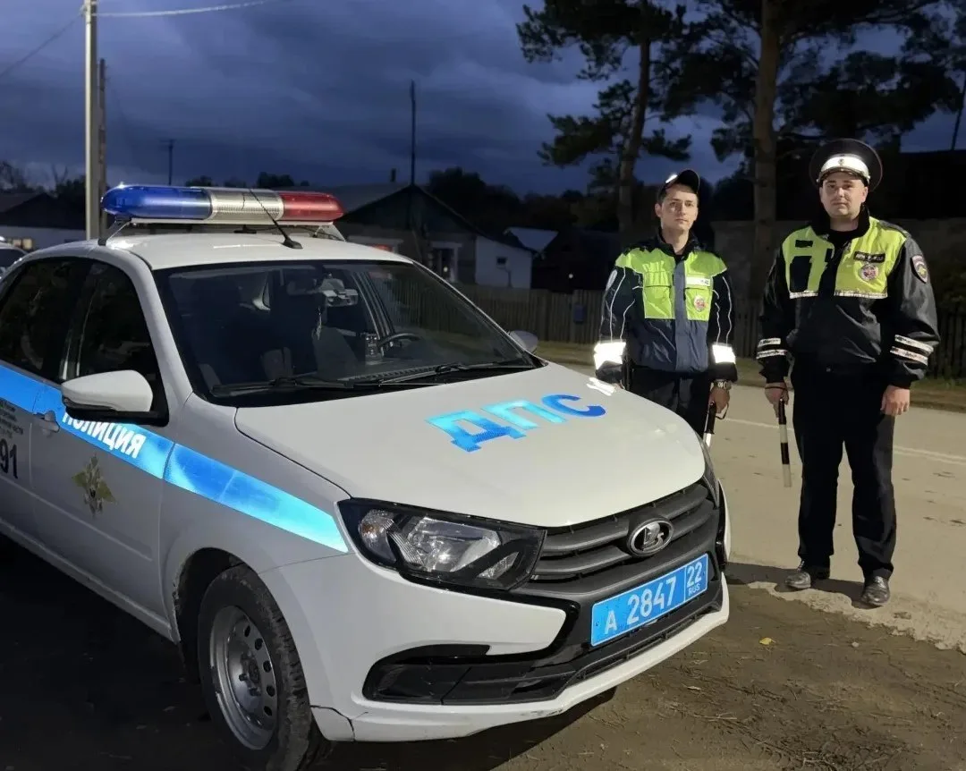 Госавтоинспекторы спасли человека из горящего дома в Алтайском крае🙏🏻