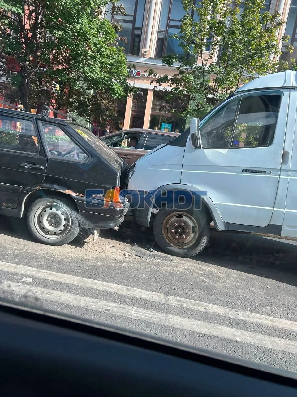 🚨Четыре автомобиля попали в ДТП с доставкой