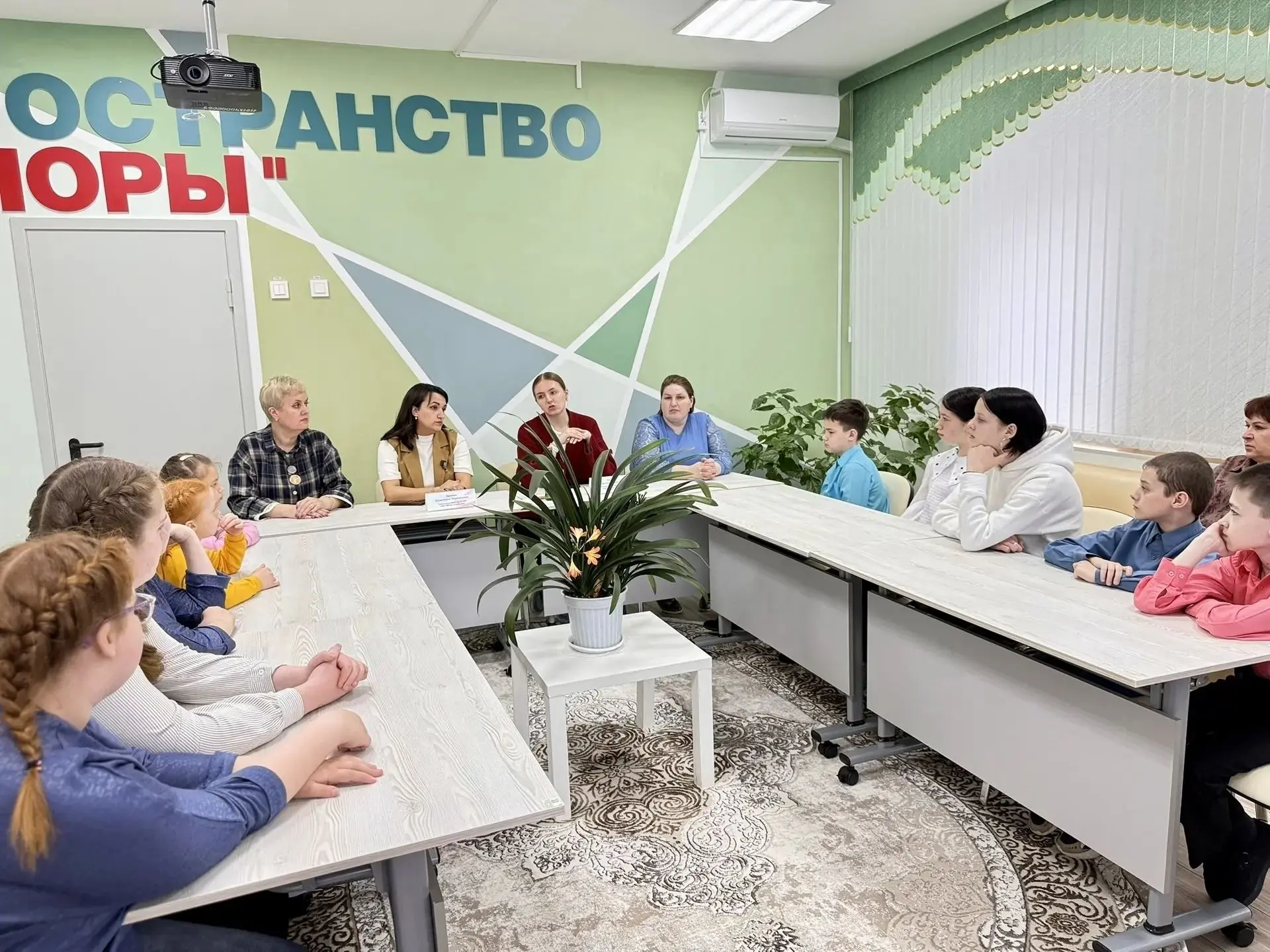💥В креативном пространстве «Точка опоры» Черемисиновского центра соцпомощи «Содействие» прошло позна