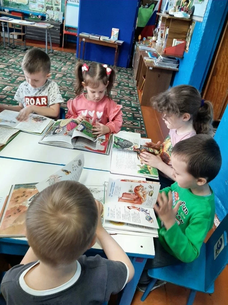 Сегодня в старшей группе нашего детского  сада прошёл тематический день, посвящённый Ме...