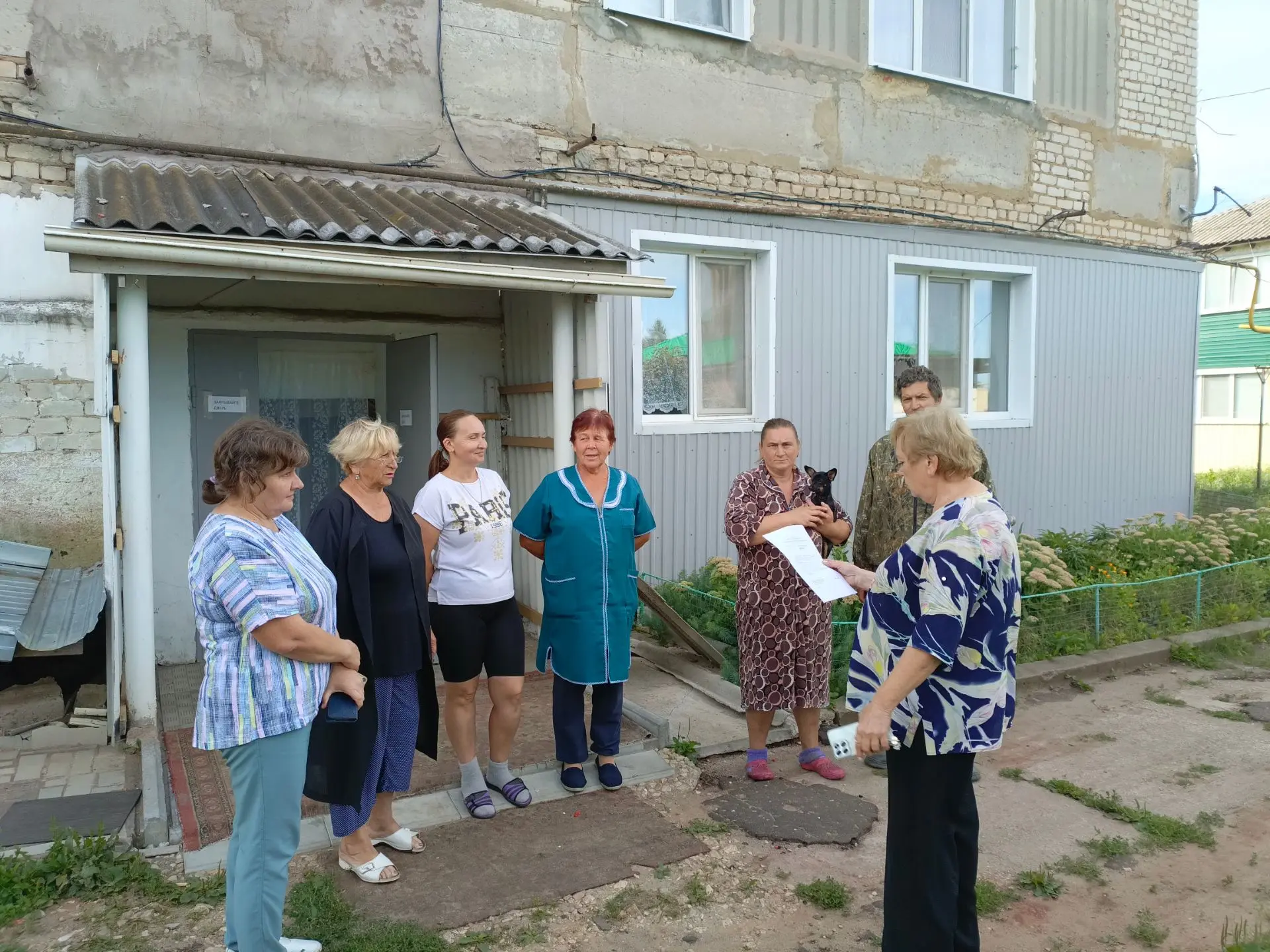 25 августа 2026 года в п. Ртищевский в микрорайоне им. Яблочкова состоялась встреча с ж...
