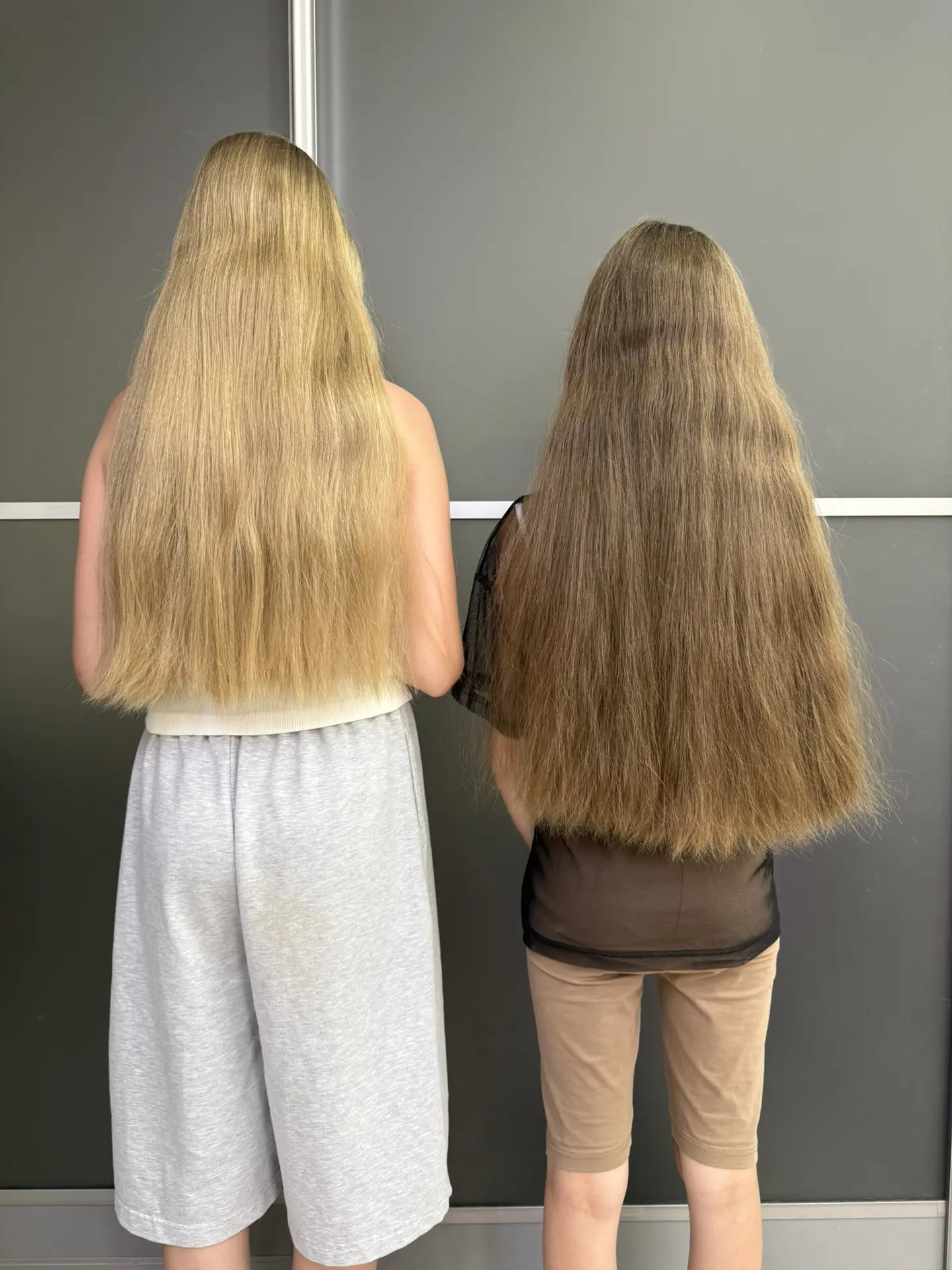 Это время настало - девчонки захотели срезать длину своих волос 💇‍♀️
Нисколько не расстраиваюсь, не