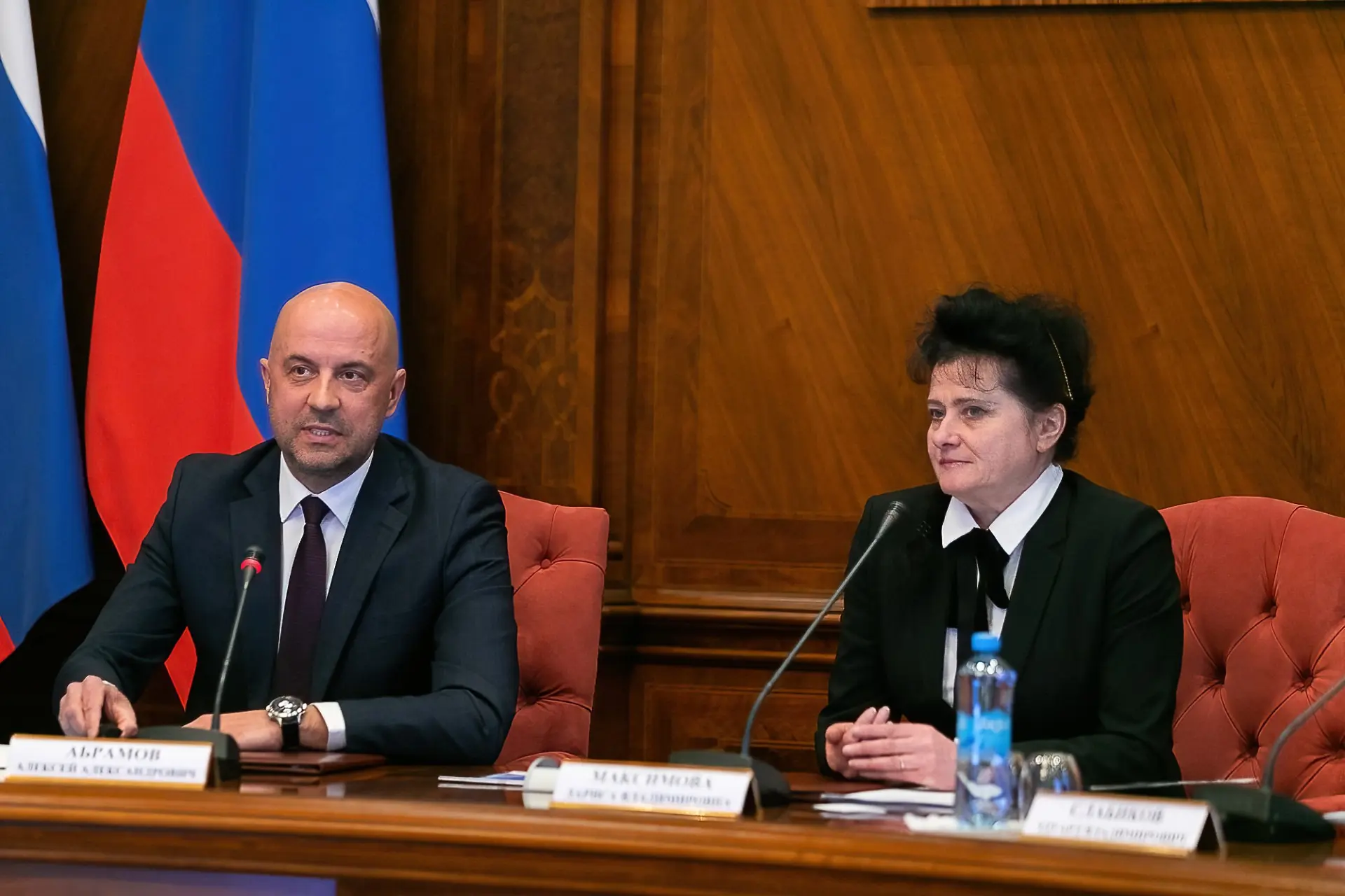 Правительство Коми и страховая компания «СОГАЗ» заключили соглашение о сотрудничестве.  Документ под