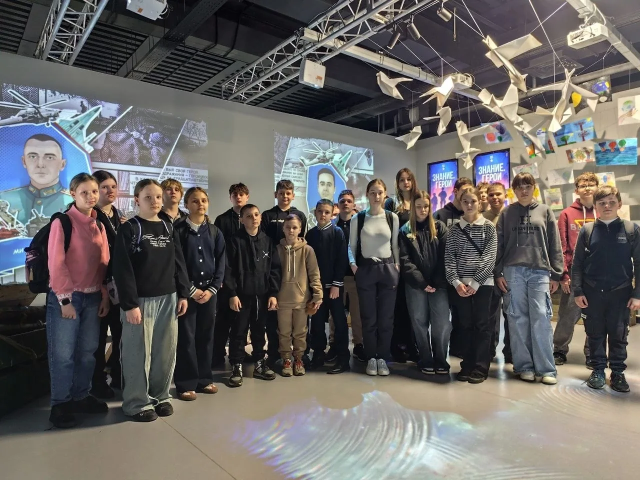 🇷🇺Погружение юных макеевчан в историю! 🚀  Экскурсия в Сердце Истории 🤩 продолжаются.  😇Что же впечат