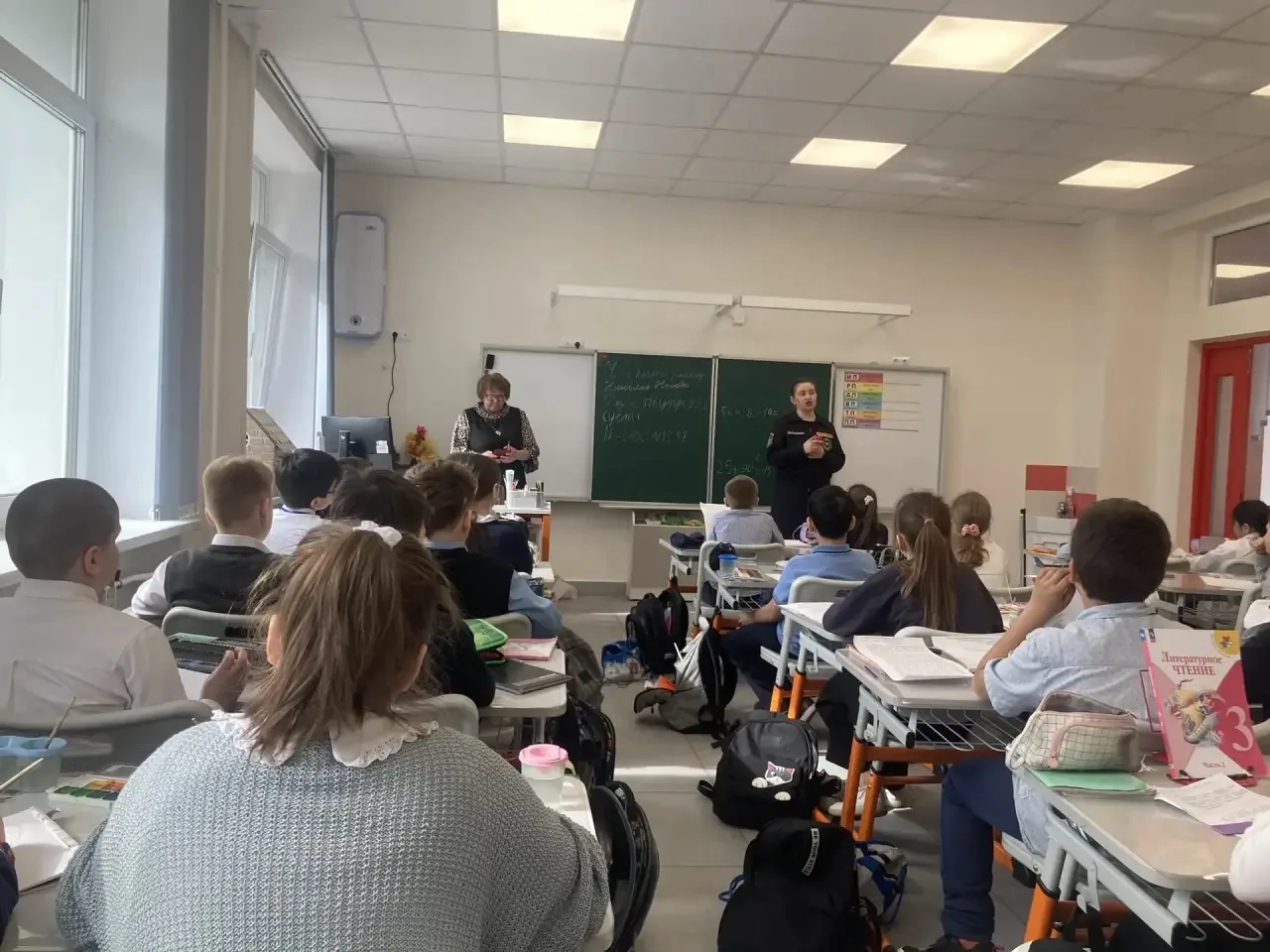 🚨 Безопасность превыше всего: в Колтушской школе прошел масштабный День профилактики  Сегодня наша ш