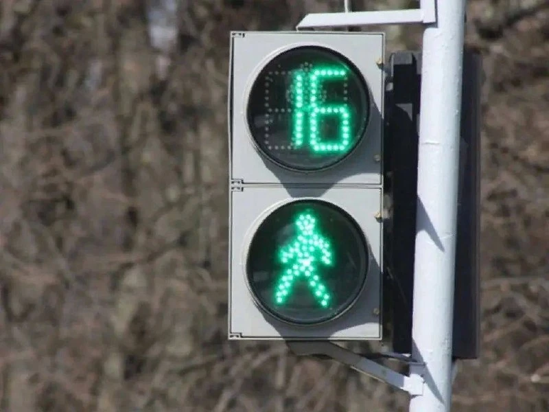 🚦 В Мелитополе сделали безопаснее ещё один участок дороги на улице Ломоносова.