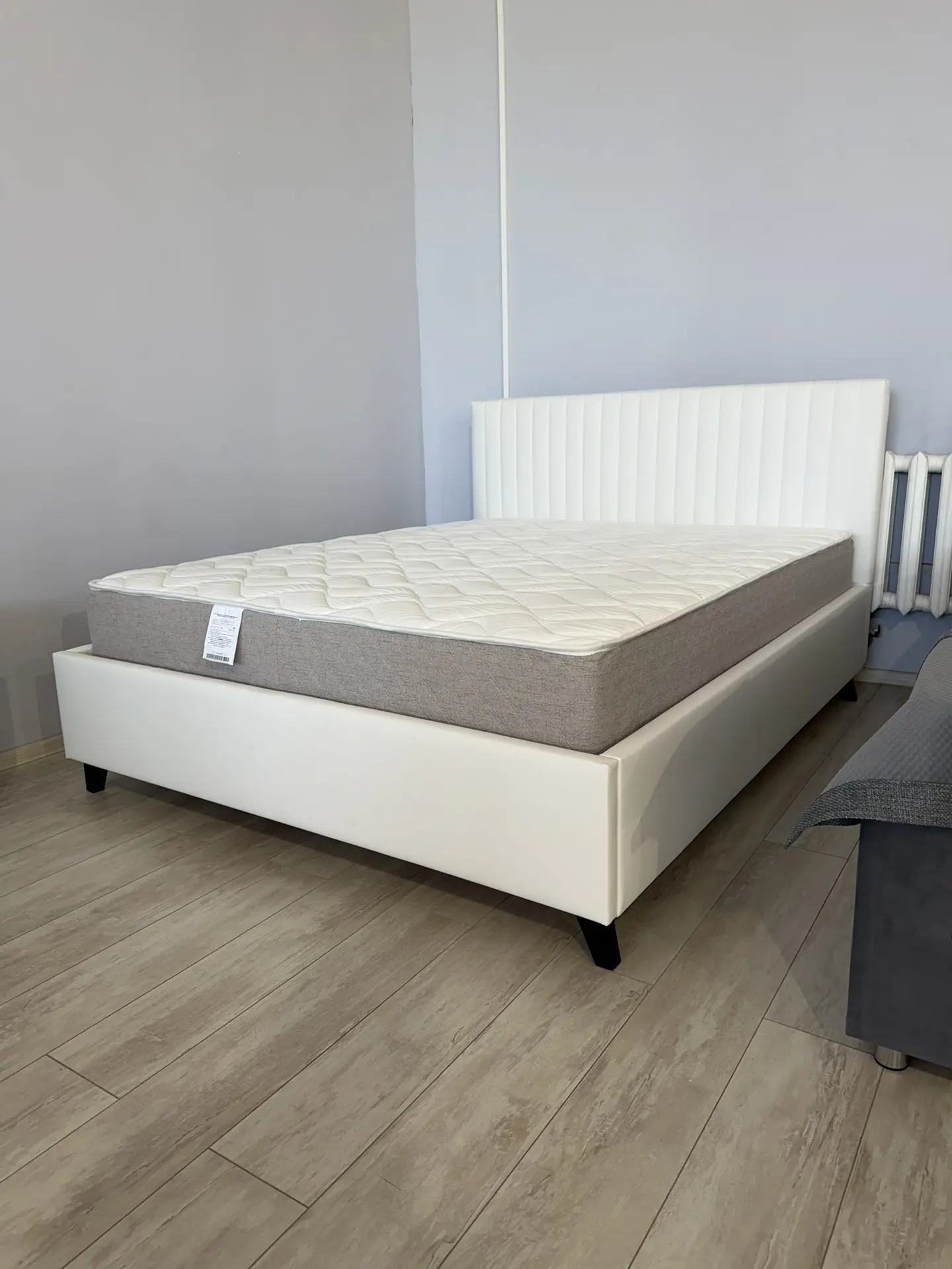 Кровать 160х200, кож зам
С подъёмным механизмом
Цен: