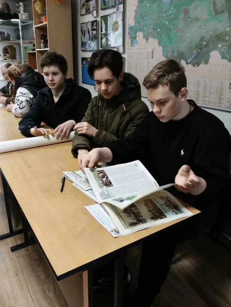 🏞️ В КЕРЖЕНСКОМ ЗАПОВЕДНИКЕ: ШКОЛЬНИКИ НА ЭКОЛОГИЧЕСКОМ СЛЁТЕ! 🌿🐾  📍12 мая учащиеся нашей школы под 