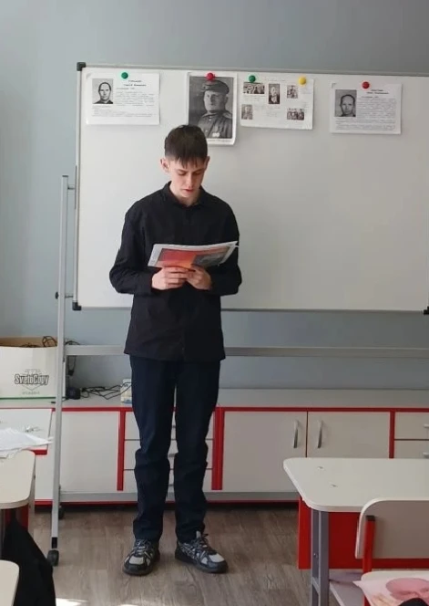 Классный этап фестиваля «Иваны, помнящие своё родство» в 9 «А» стал настоящим событием, объединившим