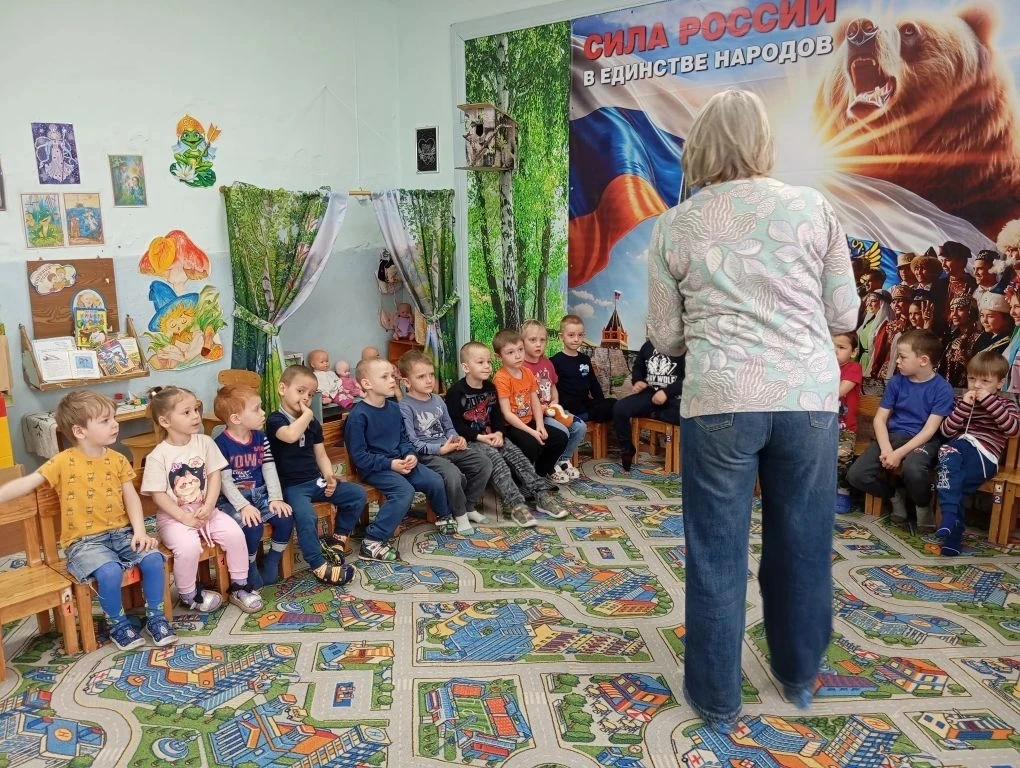 Соколова Оксана Михайловна, провела занятие "Виды огня"- какими они бывают и чем опасны...