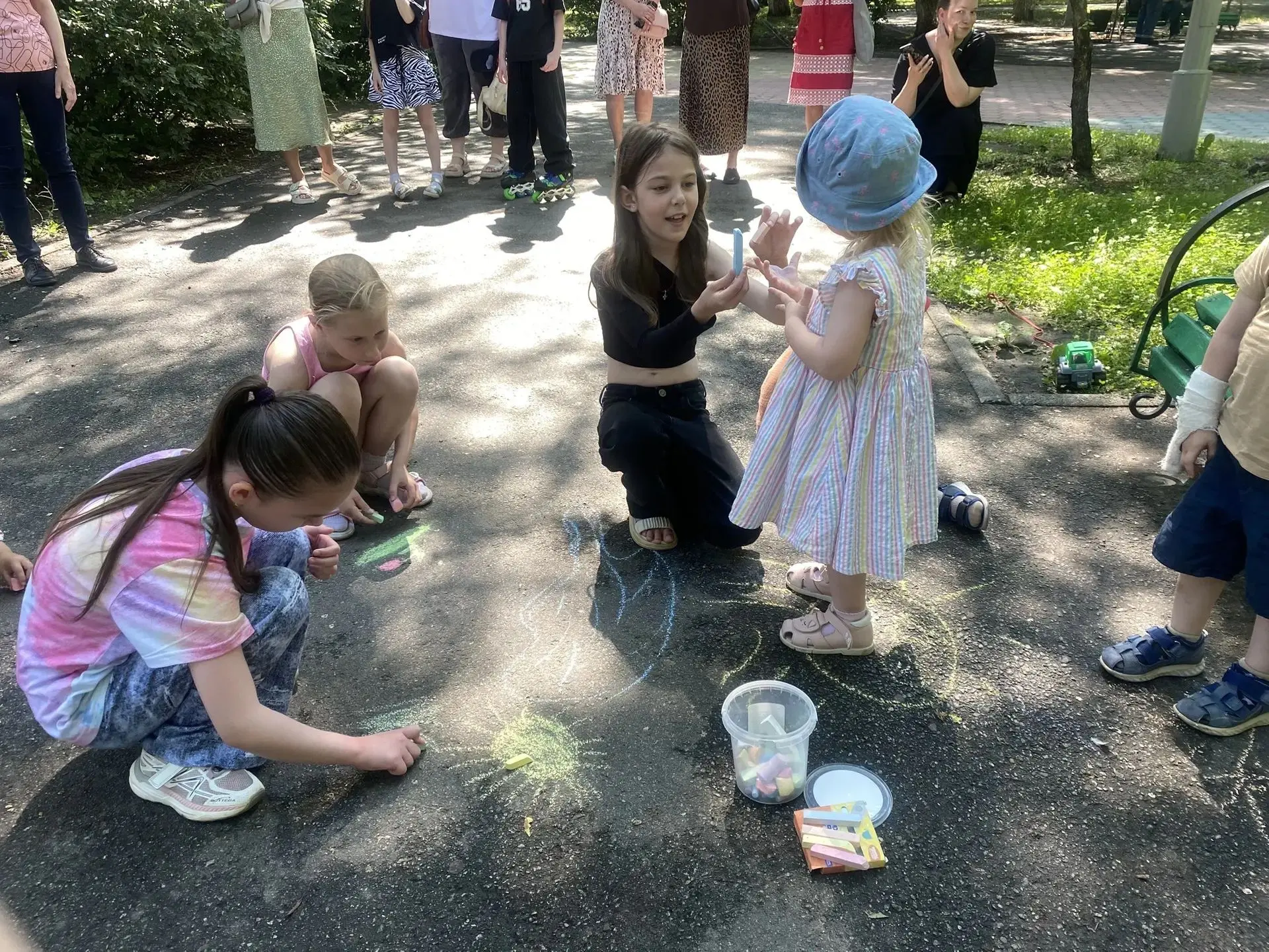 Сегодня в Детском парке прошли Веселые старты «Физкульт-привет».💪Семьи собрались, чтобы показать ка