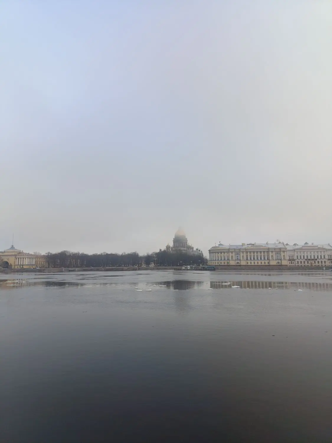 Уже четверг. Время в командировке, а тем более в Санкт-Петербурге, пролетает подобно пр...