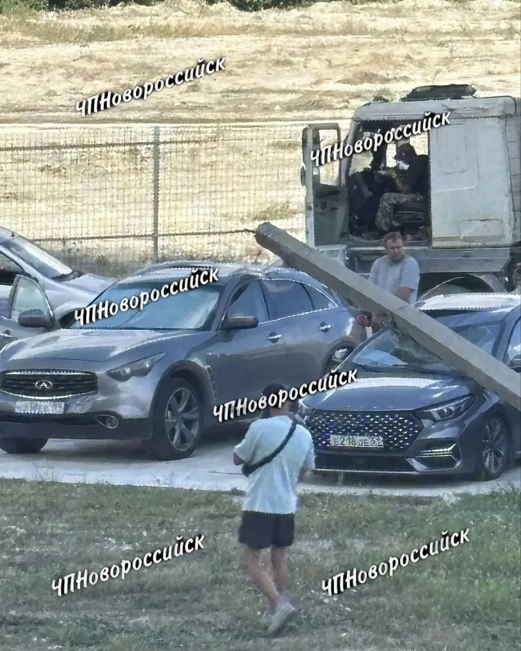 Жители ЖК в Южном районе Новороссийска три недели ждали мусоровоз