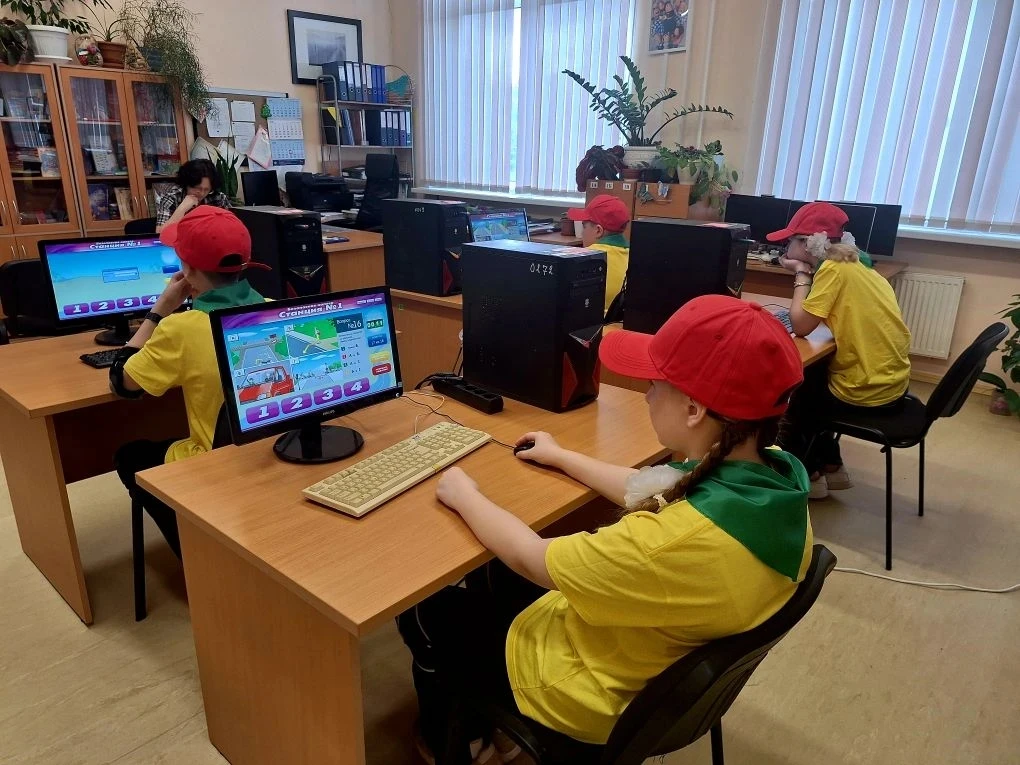 14 мая 2026 года отряд юных инспекторов дорожного движения "Светофорик" принял активное участие в ок