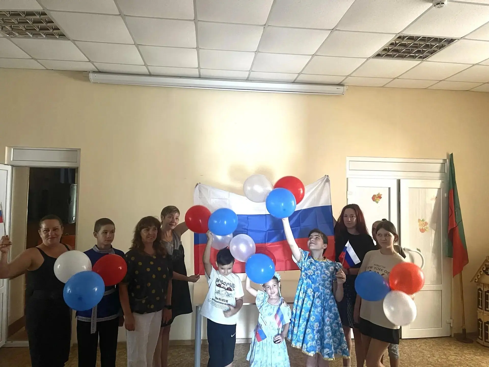 🇷🇺 День Государственного флага России в МКУ ДК «Маяк»!