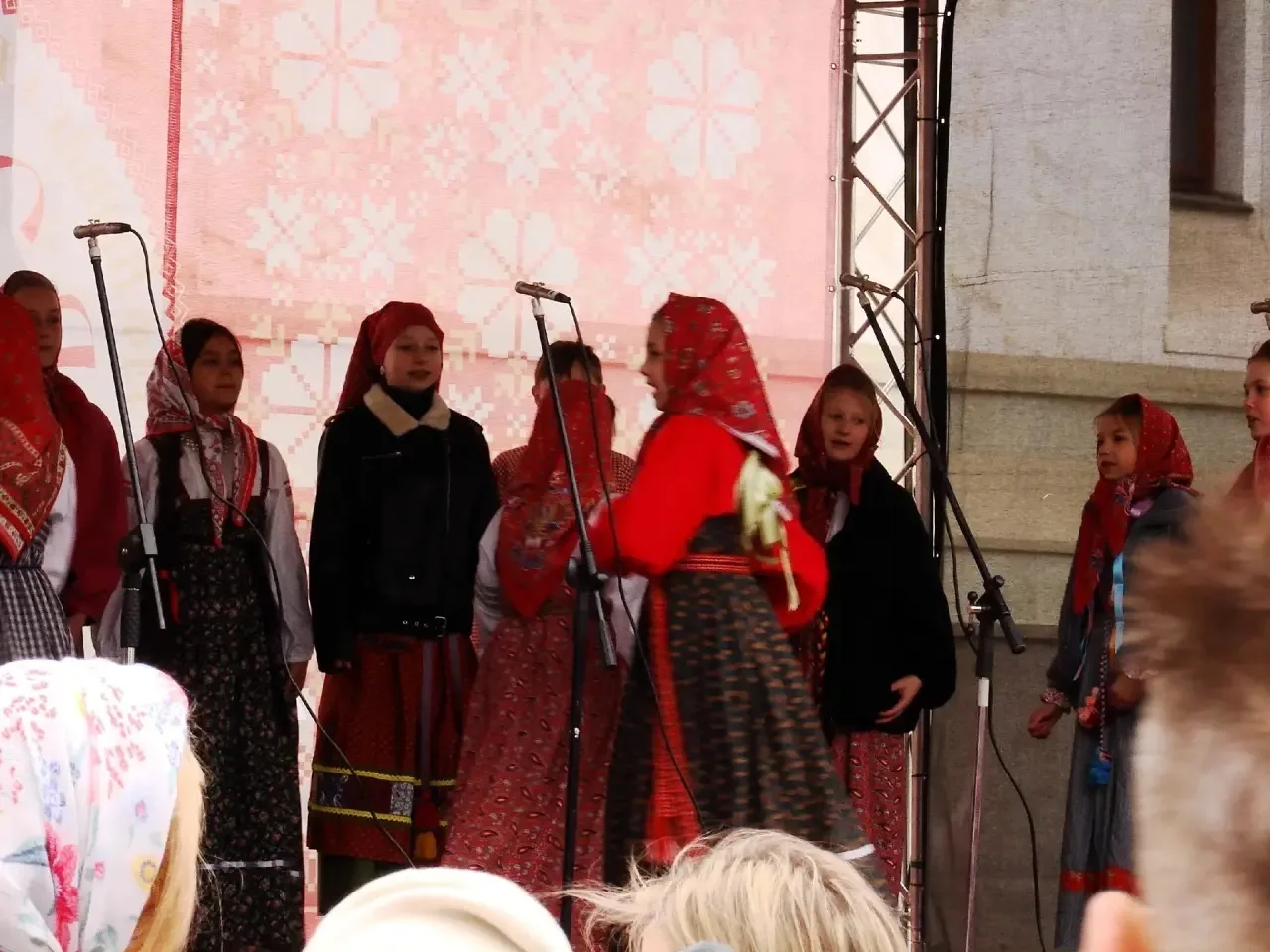 Дни Светлой Пасхи - время, когда так хочется поделиться с родными и близкими светом Христова Воскрес