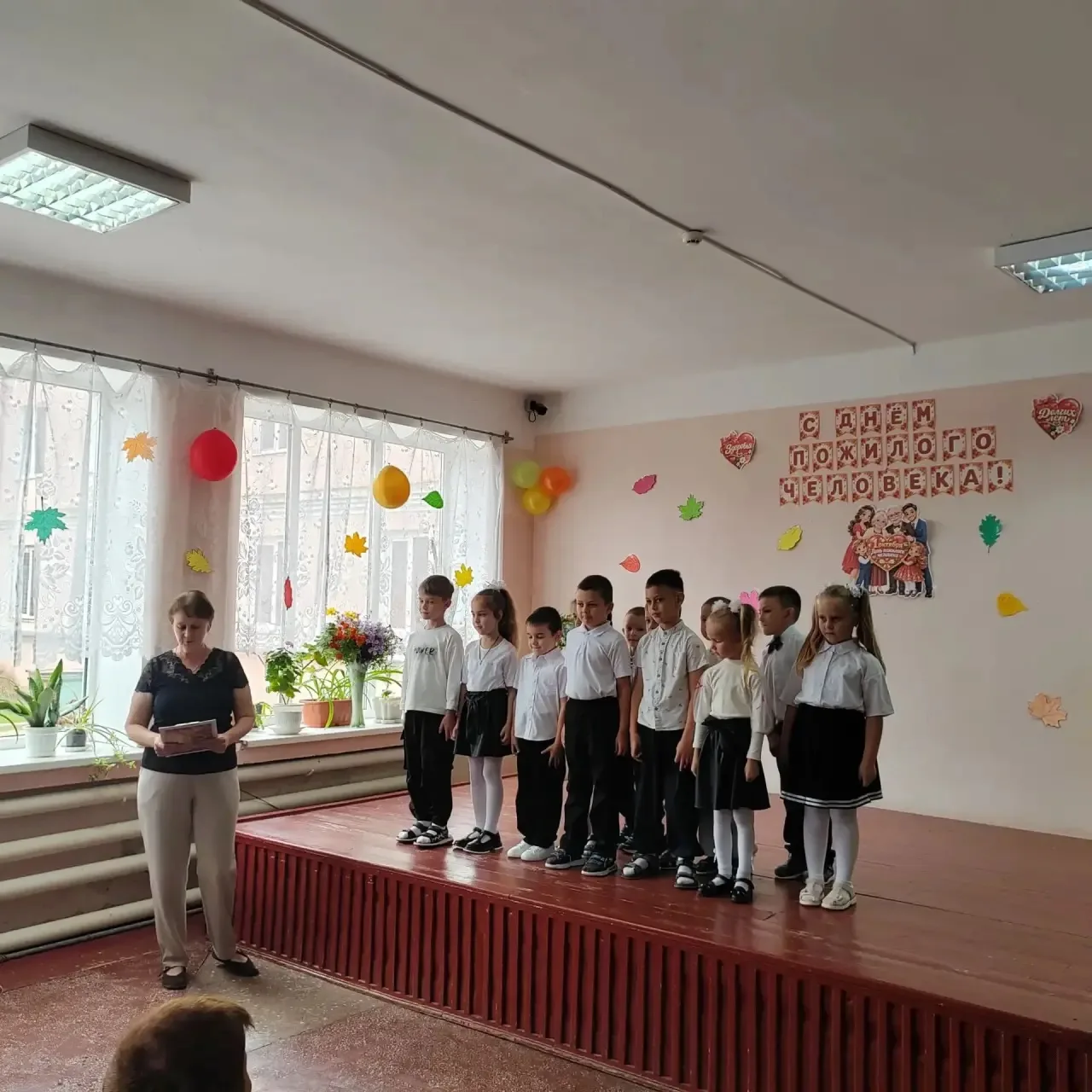 В Доме культуры прошёл тёплый праздник, посвящённый Дню пожилого человека, и воспитанни...