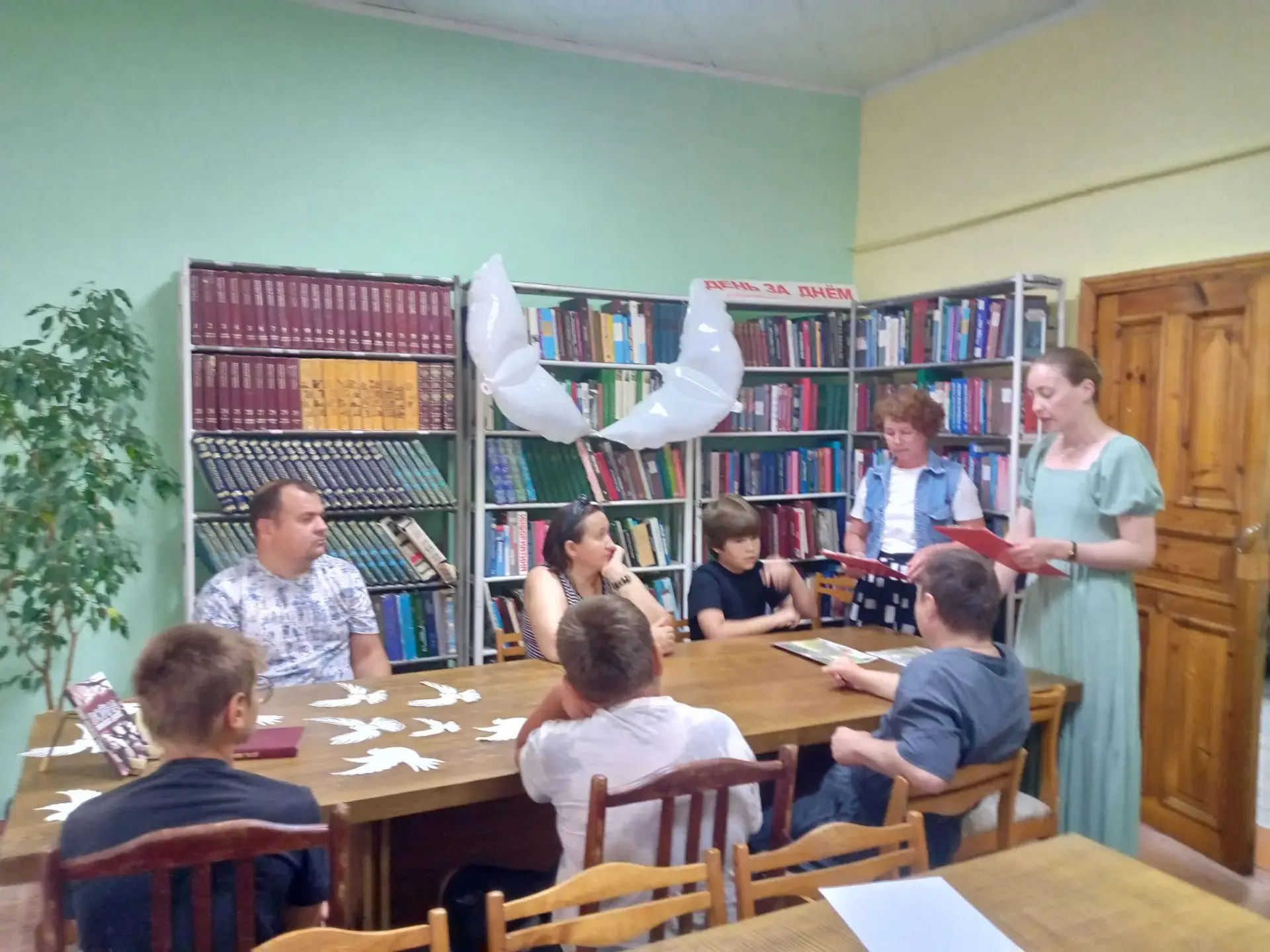 26 июля в Красноярской центральной библиотеке состоялся информационно-патриотический час «Детство, у