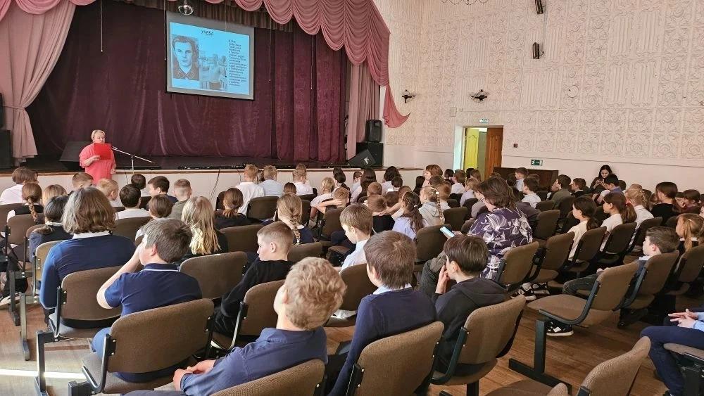 🚀 В ДК села Ягодное прошло познавательное мероприятие ко Дню космонавтики!  Для учеников начальной ш