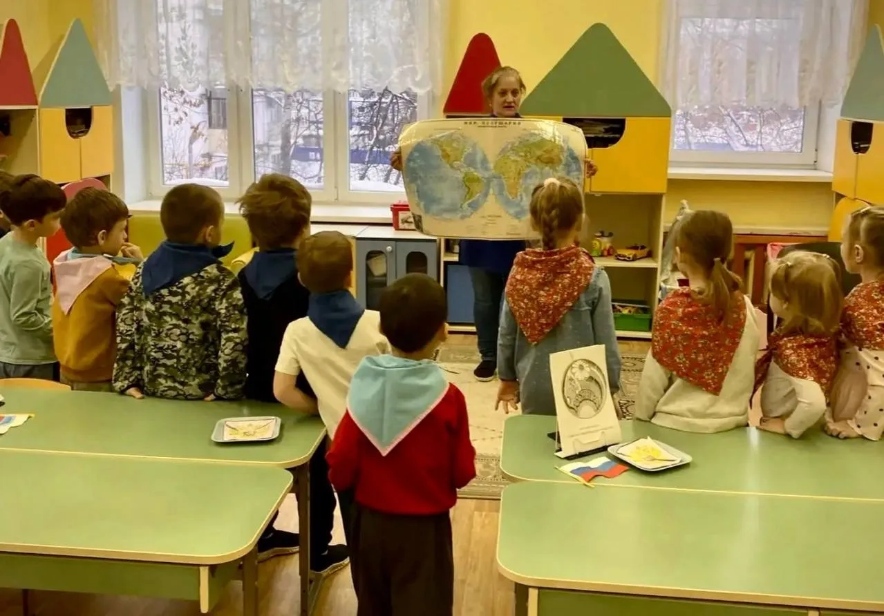 🇷🇺В старшей группе детского сада «Аленький цветочек» прошёл мини-проект «Наша Родина — Россия!»  Мер