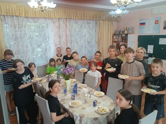 В рамках программы патриотического воспитания и шефской помощи представители ремонтного...