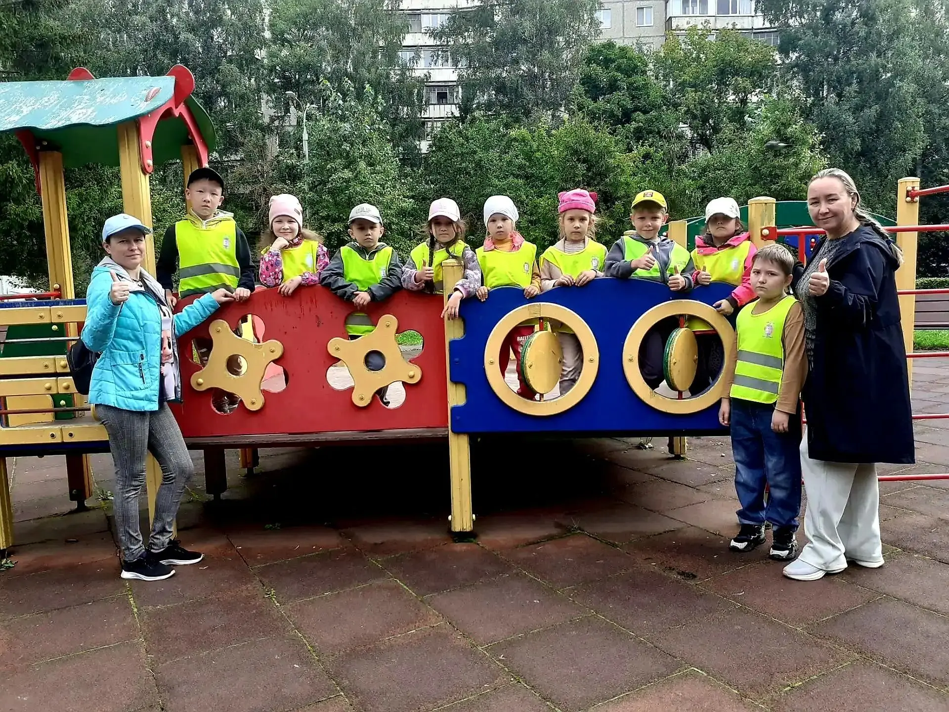 🏕🎒Воспитанники группы «Капельки» детского сада 125 посетили «Дорисс-парк» в рамках ре...
