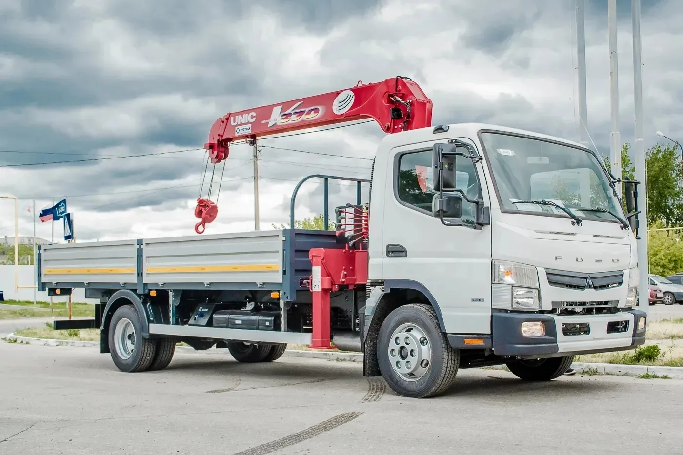 Сколько может стоить доставка кирпича? 

Стоимость зависит от 3 факторов: 
1. 🚛 Расстояние от нашег