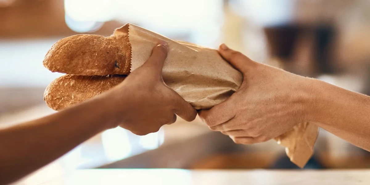 🍞 Пекари предлагают: тронул хлеб – купи!