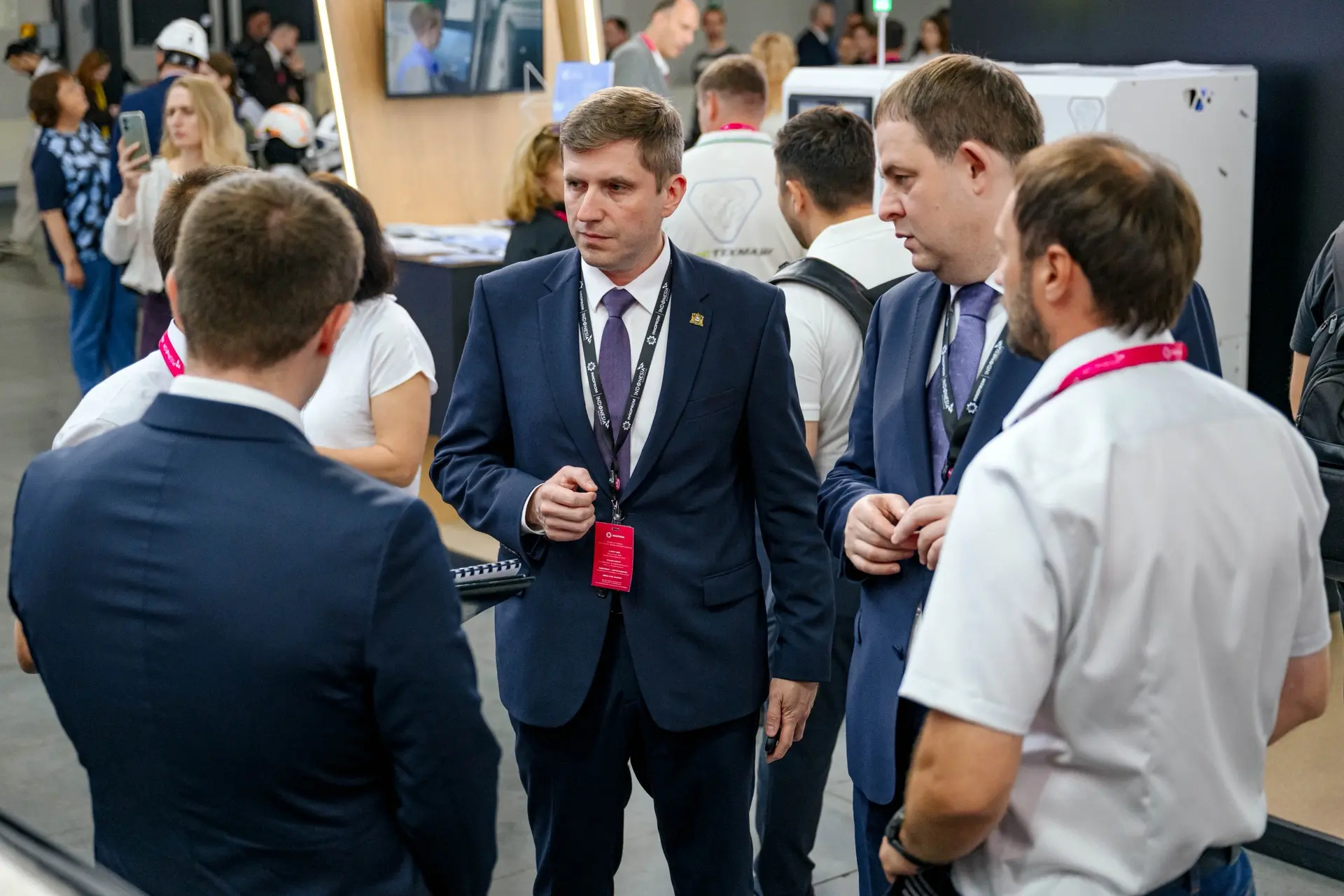 Заместитель министра промышленности и торговли РФ Иван Куликов ознакомился с продукцией...