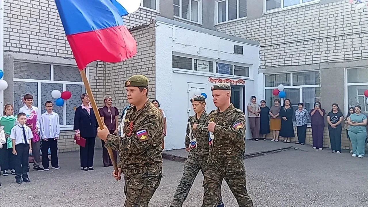 🎒 1 сентября — день, когда вся страна будто замирает в предвкушении нового!