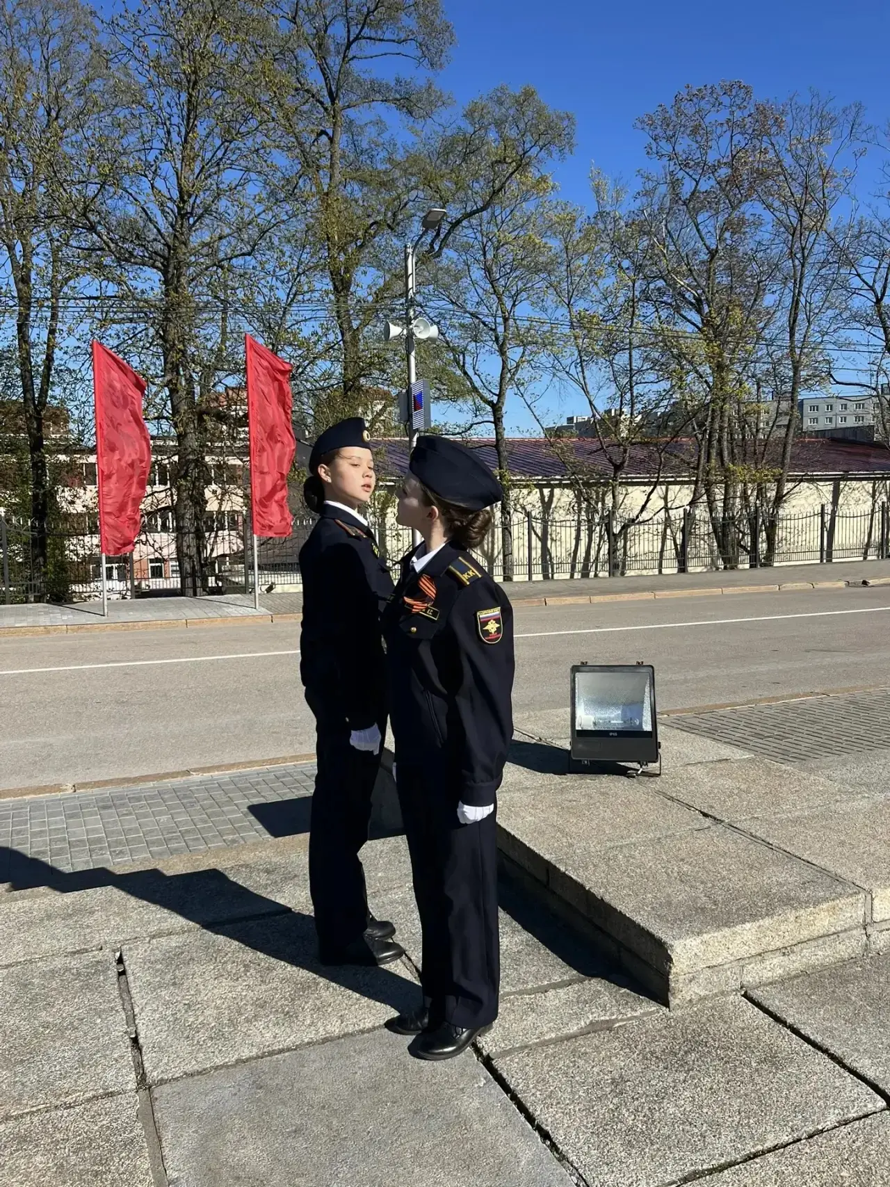 Пост № 1 у Вечного огня на мемориале 1200 воинам-гвардейцам — символ живой памяти и преемственности 