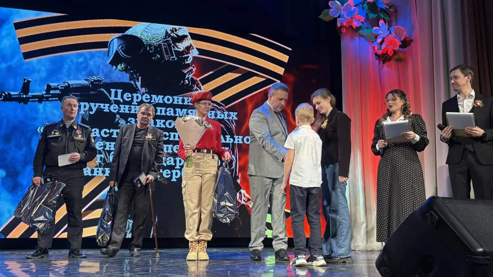 8 мая на праздничном концерте «Салют Победы!» чествовали героев Великой Отечественной и...