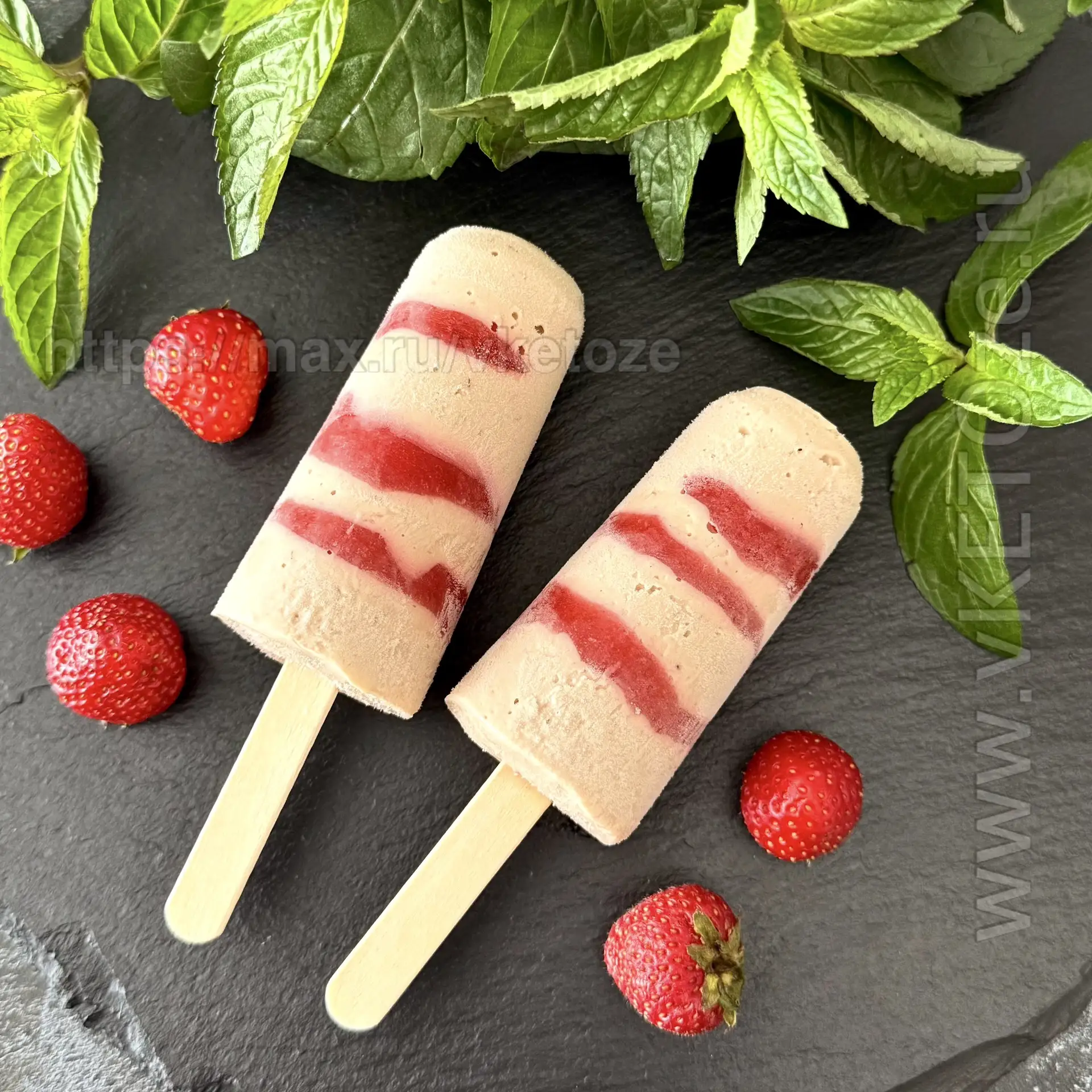 Мороженое «Кокосово-ягодное» 🍦🥥🍓