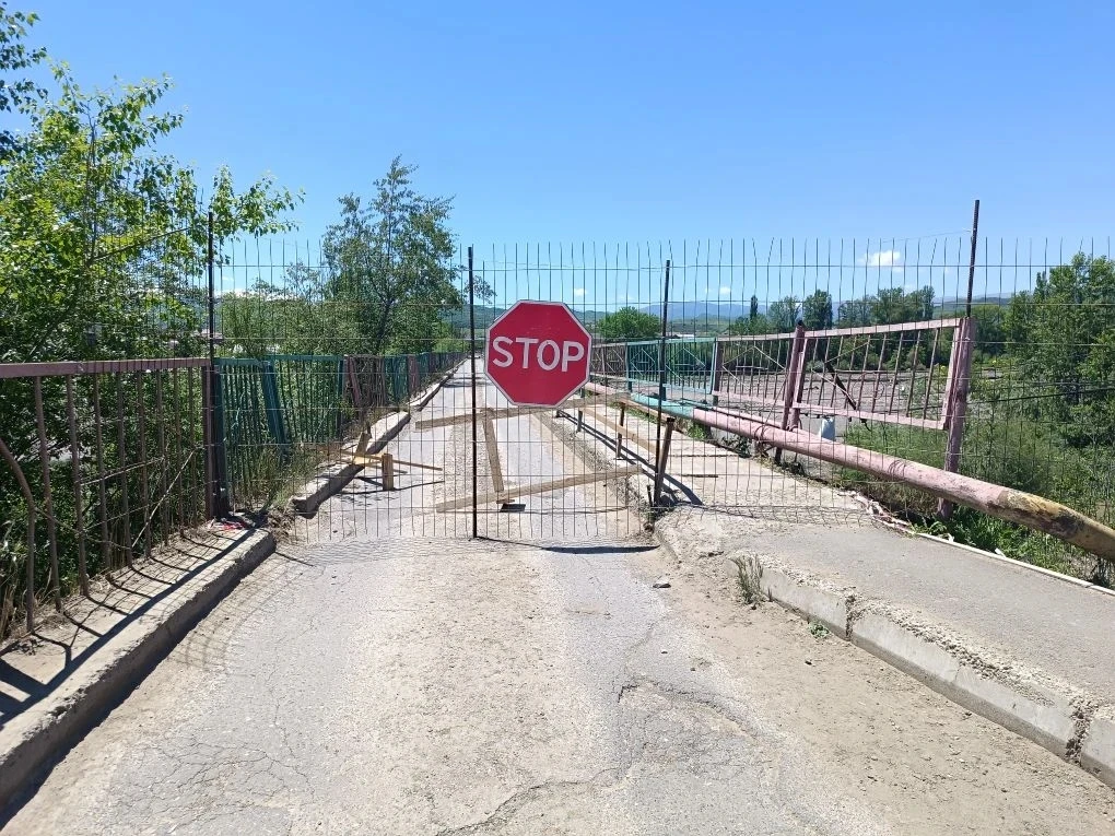 В связи с частичным обрушением 17-арочного моста в Касумкенте приняты экстренные меры п...
