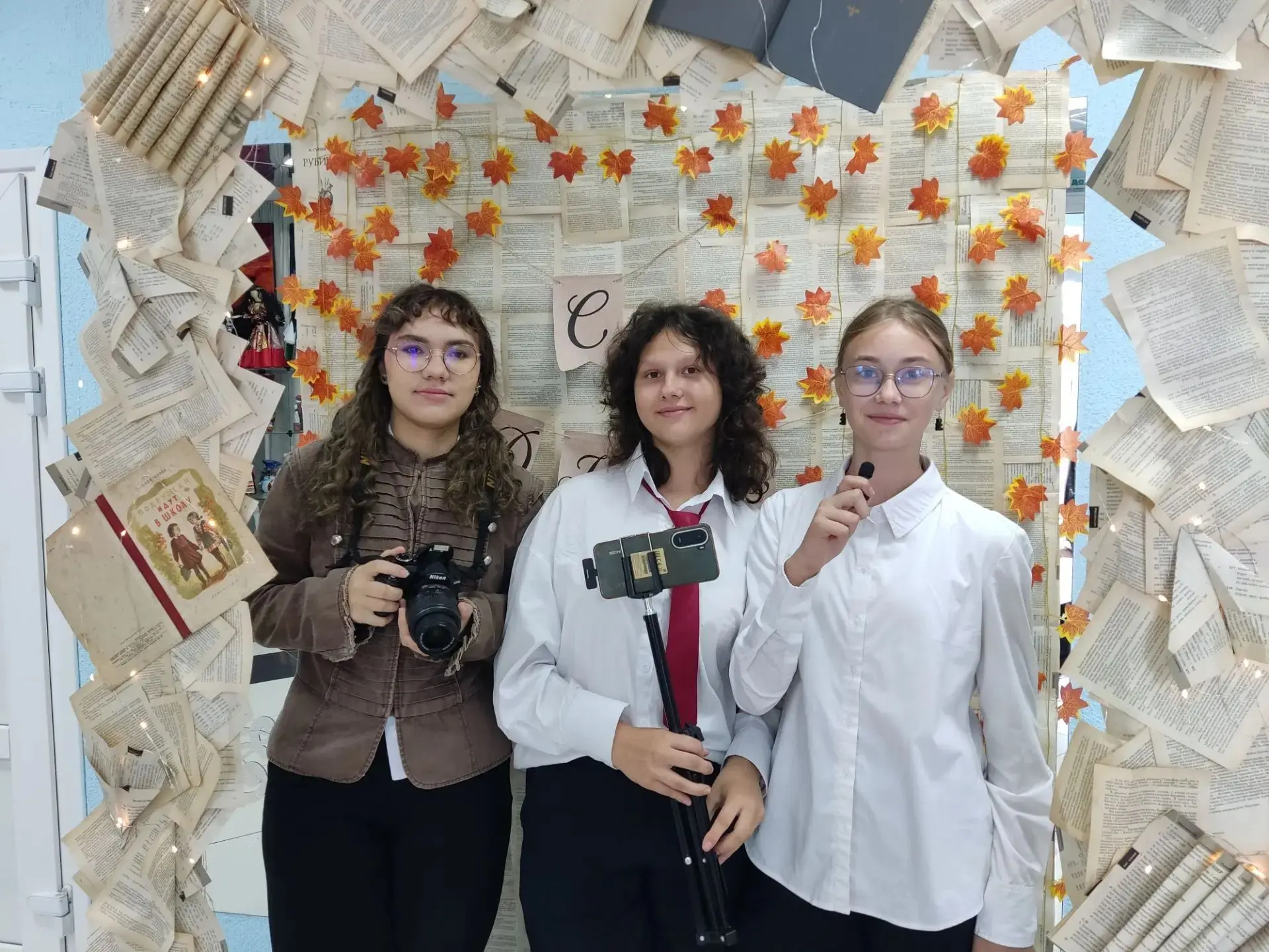 📸 Наши начинающие коллеги - юнкоры школы №28 - сняли видеоролик о районном празднике, ...