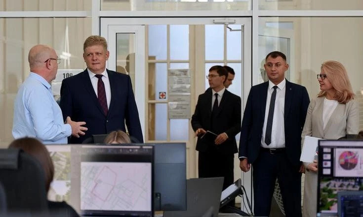 Анатолий Серышев оценил студенческие проекты благоустройства в Новосибирске