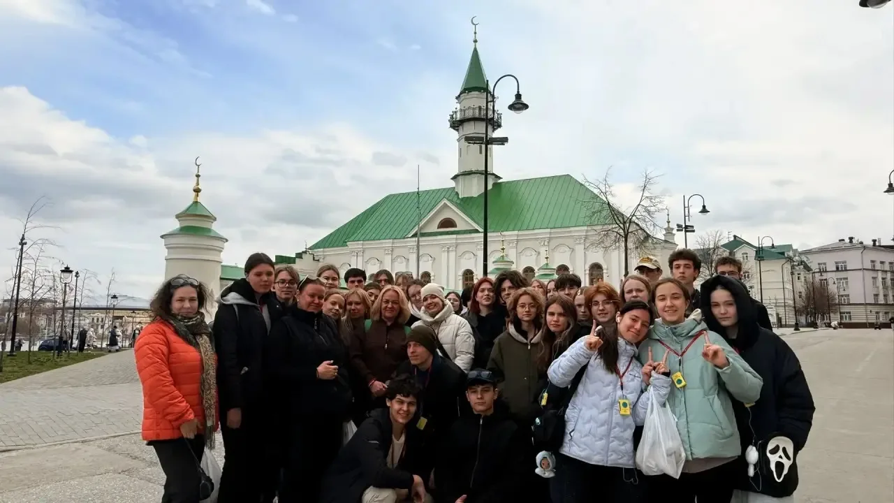 📸 Учебный год позади, а яркие моменты начинают всплывать в памяти и общих альбомах.

Этой весной уч